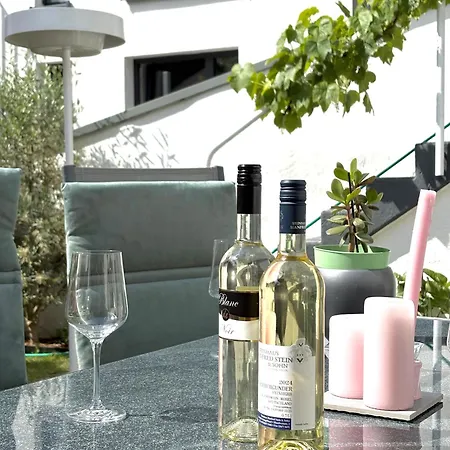Gartenstudio Anila Lägenhet *
