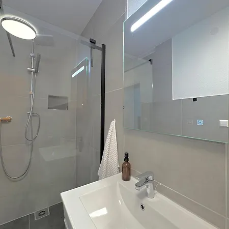 Gartenstudio Anila Lägenhet *